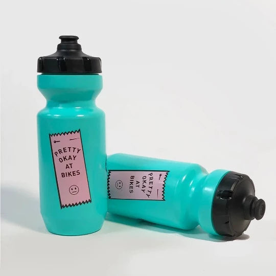 Pretty Okay At Bikes ™ Bottle | Caramagnola Botella Ciclismo